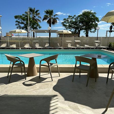 Hotel Tropic - Fronte Mare Ριτσιόνε Εξωτερικό φωτογραφία